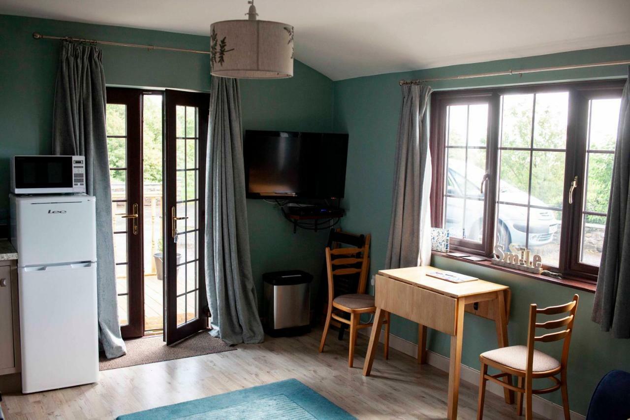 Appartement Bronllys Farm Coastal Self-Catering à Llanelli Extérieur photo